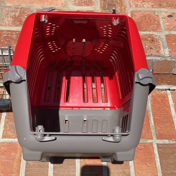 🐾Clean Small Pet Carrier, IATA Approved, Kit Included (Used 1x to transfer pet) - Picture 9 of 13